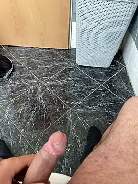 Snapshot of geilheit12 chatting on 10/14/25, 09:43 geilheit12 online show from 10/14/25, 09:43