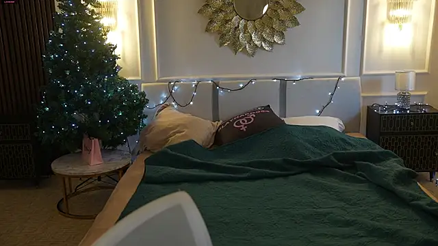 Luna secretgirl online show from 12/17/25, 08:31