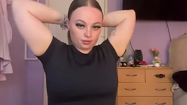 SexySashaxox online show from 04/08/26, 07:47