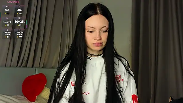 Alice 1n Wonderland  online show from 11/05/25, 06:08