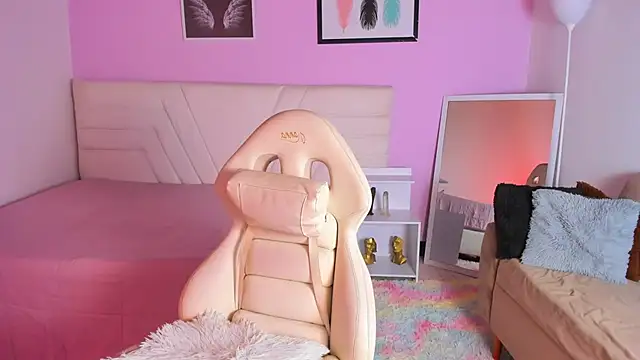 fressittalove01 online show from 09/23/25, 02:09