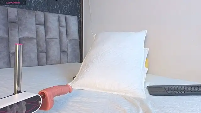 emily vermont online show from 11/08/25, 04:01