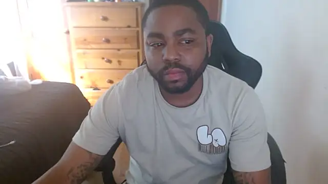 Breadwinnah online show from 10/04/25, 04:27