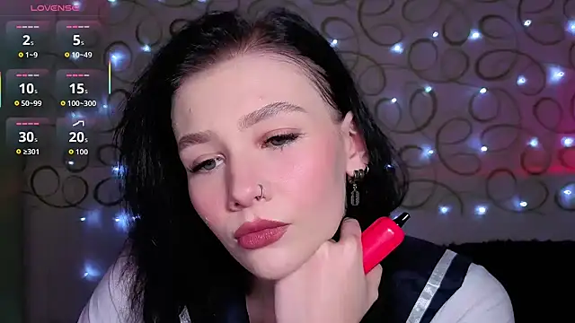 Snapshot of Steffy_Red_Candy chatting on 03/20/26, 08:35 Steffy Red Candy online show from 03/20/26, 08:35