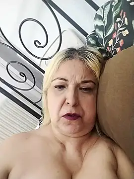 MarielaFerrer online show from 10/12/25, 02:27