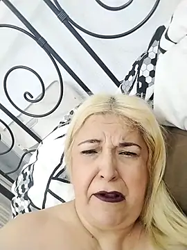 MarielaFerrer online show from 11/02/25, 12:18