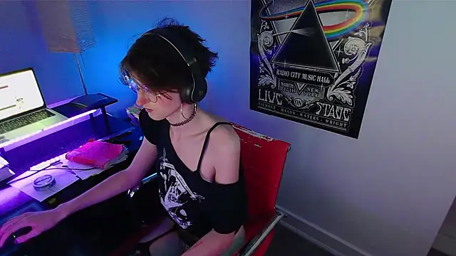 Snapshot of polaris_industries chatting on 09/23/25, 09:51 polaris industries online show from 09/23/25, 09:51