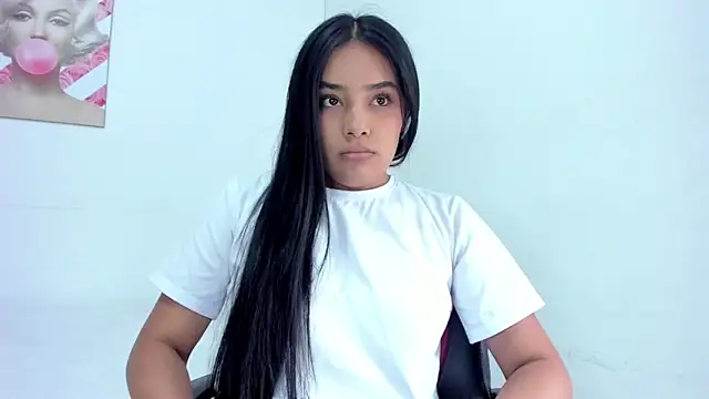 Snapshot of valeria_millers chatting on 04/23/26, 05:26 valeria millers online show from 04/23/26, 05:26