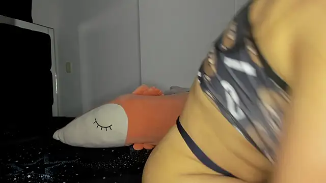 shiory24 online show from 02/18/25, 01:55