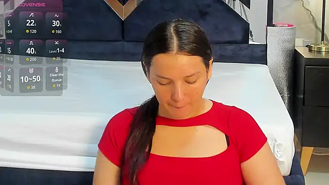 Snapshot of VioletRose_as chatting on 10/05/25, 01:42 VioletRose as online show from 10/05/25, 01:42