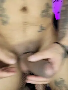 Snapshot of AnniexMichaelLive chatting on 04/19/26, 03:11 AnniexMichaelLive online show from 04/19/26, 03:11