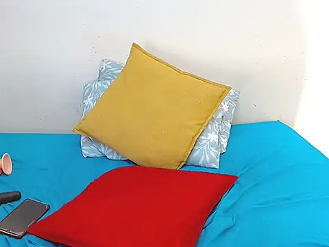 Snapshot of xBusttyBoobsxx3 chatting on 11/28/25, 06:38 xBusttyBoobsxx3 online show from 11/28/25, 06:38