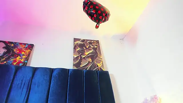 Annie switt online show from 11/14/25, 08:40