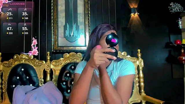 Snapshot of bayolet_ chatting on 10/12/25, 12:15 bayolet online show from 10/12/25, 12:15