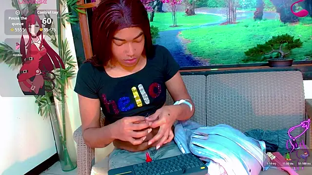 Snapshot of bayolet_ chatting on 11/25/25, 11:10 bayolet online show from 11/25/25, 11:10