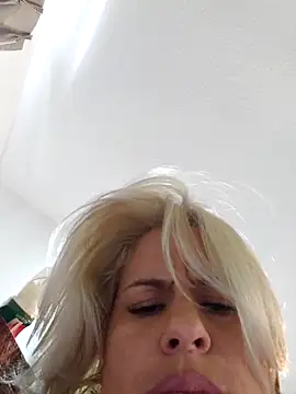 toomuchofafreak online show from 09/09/25, 04:28