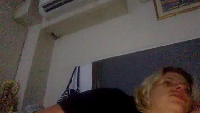 Snapshot of toomuchofafreak chatting on 03/18/26, 12:19 toomuchofafreak online show from 03/18/26, 12:19