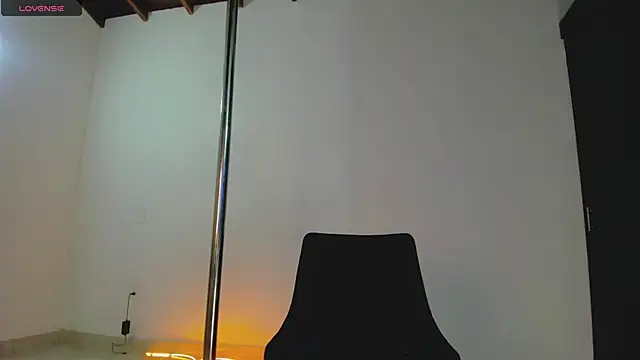 auraeroticaxxx online show from 05/17/26, 08:12