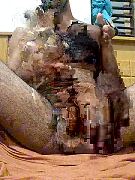 Snapshot of Pirator1 chatting on 09/25/25, 04:21 Pirator1 online show from 09/25/25, 04:21