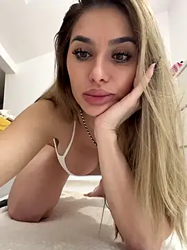 Snapshot of KaseyQuinn_ chatting on 11/20/25, 09:20 KaseyQuinn online show from 11/20/25, 09:20