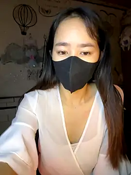 TiNa 04 online show from 10/26/25, 11:53