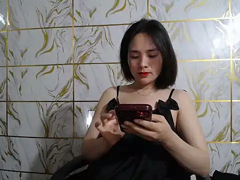 Snapshot of Lyzizi_lovely09 chatting on 05/17/26, 07:50 Lyzizi lovely09 online show from 05/17/26, 07:50