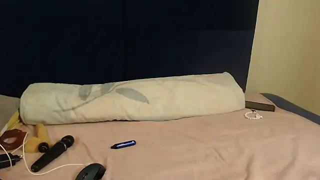 Snapshot of Sexy-Momo chatting on 09/22/25, 05:37 Sexy-Momo online show from 09/22/25, 05:37