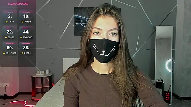 Snapshot of take_me_to_moon chatting on 09/16/25, 01:28 take me to moon online show from 09/16/25, 01:28