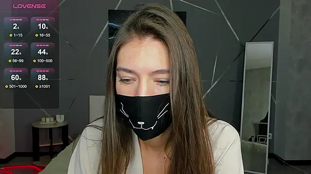 Snapshot of take_me_to_moon chatting on 09/25/25, 01:31 take me to moon online show from 09/25/25, 01:31