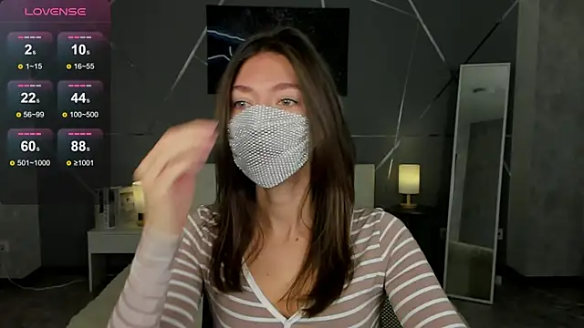 Snapshot of take_me_to_moon chatting on 10/13/25, 01:27 take me to moon online show from 10/13/25, 01:27