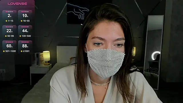 Snapshot of take_me_to_moon chatting on 10/24/25, 01:35 take me to moon online show from 10/24/25, 01:35