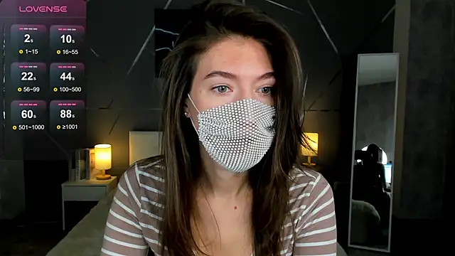 Snapshot of take_me_to_moon chatting on 11/25/25, 01:38 take me to moon online show from 11/25/25, 01:38