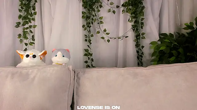 ElizSpieth online show from 10/24/25, 01:24