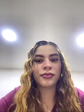 CharlotteBrownn  online show from 11/13/25, 04:00