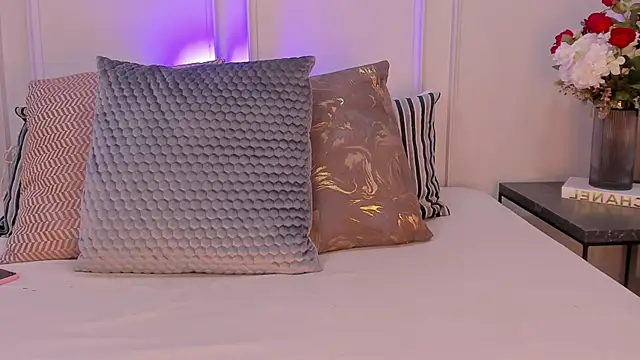 CharlotteBrownn  online show from 03/07/26, 10:40