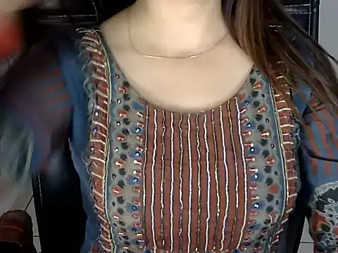 Rumi cute online show from 01/13/26, 12:32