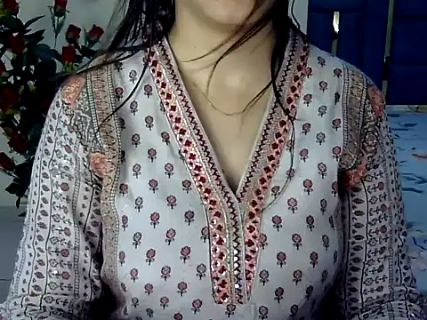 Snapshot of Rumi_cute chatting on 05/02/26, 02:33 Rumi cute online show from 05/02/26, 02:33