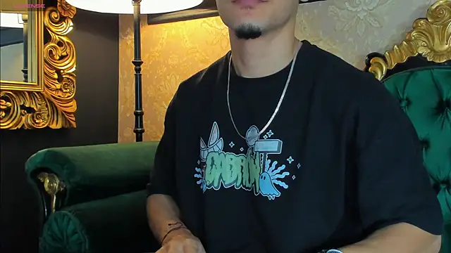 AlessandroKiing online show from 06/18/26, 11:42
