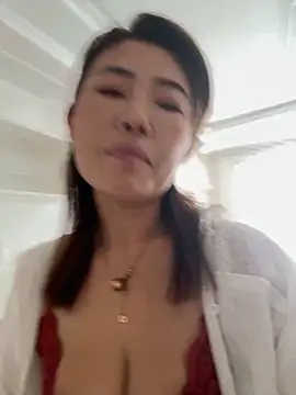 feifei 521 online show from 11/25/25, 02:22