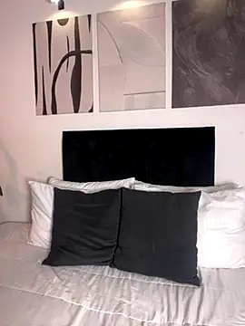 izzyvega   online show from 10/22/25, 01:28