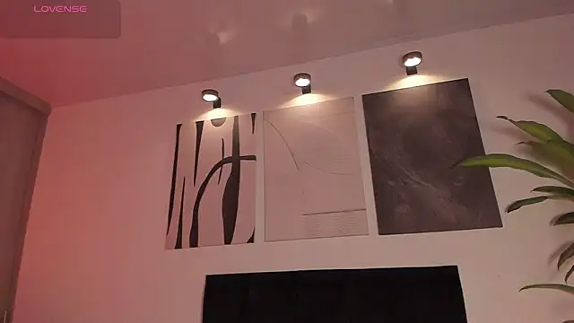 izzyvega   online show from 02/06/26, 10:35