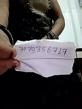 Snapshot of rani8008 chatting on 04/26/26, 02:53 rani8008 online show from 04/26/26, 02:53