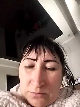 Snapshot of Funny_Karina chatting on 10/15/25, 01:44 Funny Karina online show from 10/15/25, 01:44