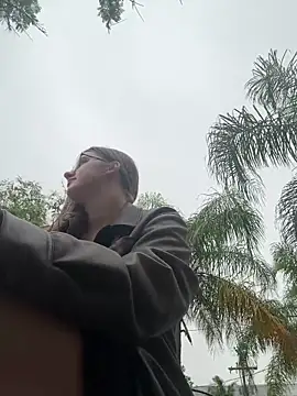 iron alina online show from 03/25/26, 07:42