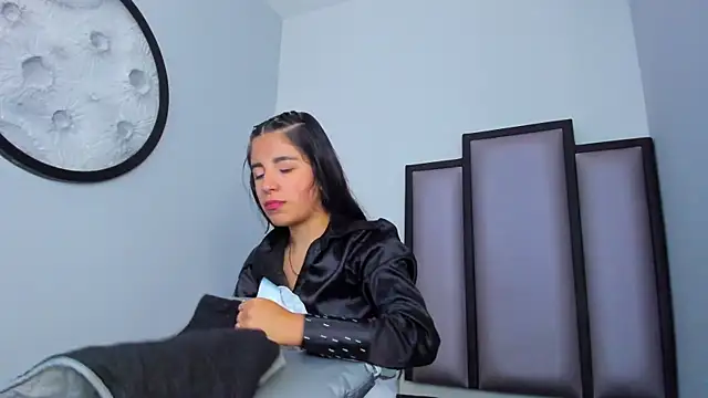 Lucy-23 online show from 10/24/25, 04:20