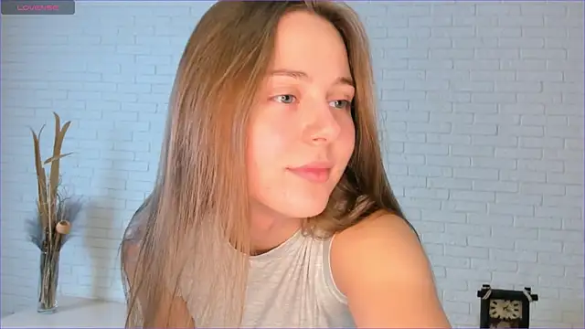 Snapshot of Milla_Vegga chatting on 10/24/25, 01:29 Milla Vegga online show from 10/24/25, 01:29