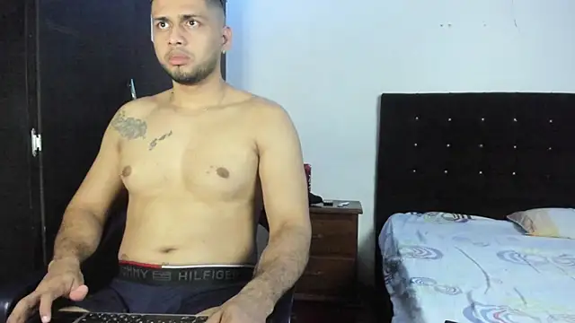 Snapshot of Ryan_xc1 chatting on 10/03/25, 05:21 Ryan xc1 online show from 10/03/25, 05:21