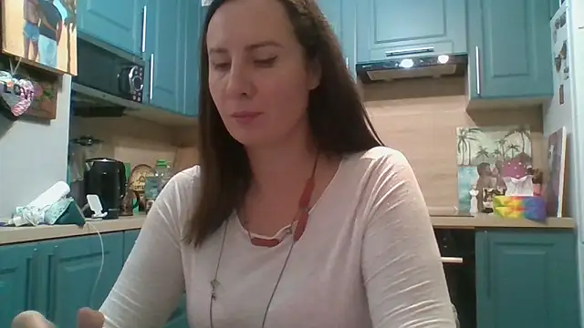 Snapshot of ALICAINWONDERLAND chatting on 11/06/25, 04:30 ALICAINWONDERLAND online show from 11/06/25, 04:30