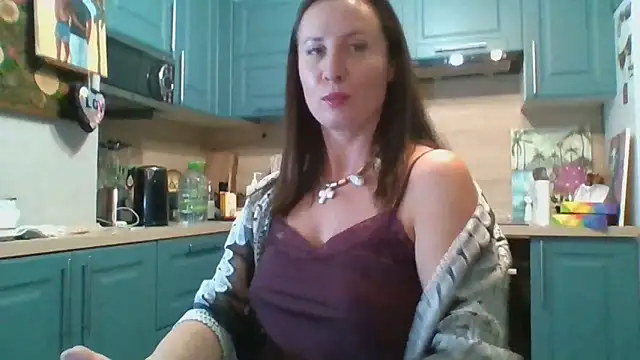 Snapshot of ALICAINWONDERLAND chatting on 11/08/25, 04:40 ALICAINWONDERLAND online show from 11/08/25, 04:40