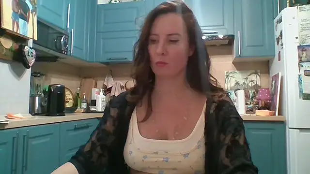 Snapshot of ALICAINWONDERLAND chatting on 11/26/25, 05:25 ALICAINWONDERLAND online show from 11/26/25, 05:25